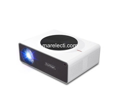 Powerful Outdoor Everycom Q9 Projector