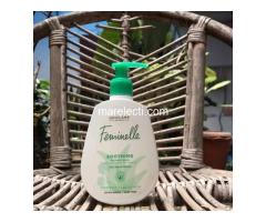 Oriflame Feminelle Soothing Intimate Wash with Aloe Vera and Mallow