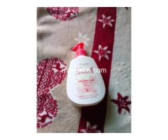 Oriflame Feminelle Protecting Intimate Wash with Cranberry